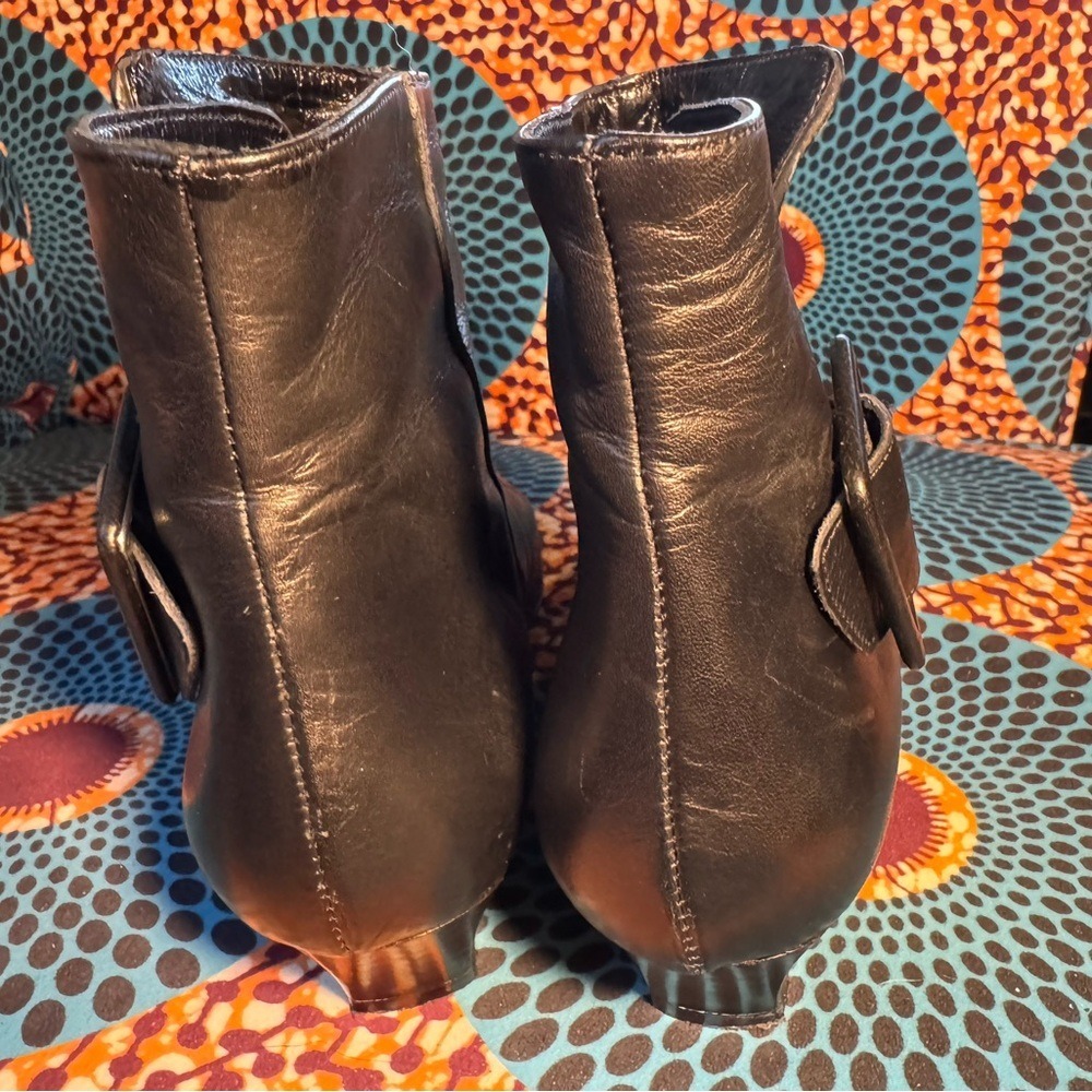 Vintage 90s Italian Leather Buckle Ankle Boots By Gema Size 37 Bootie US Size 6 - Picture 2 of 10